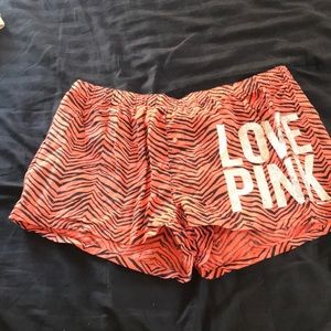 PINK VS Bed Shorts L